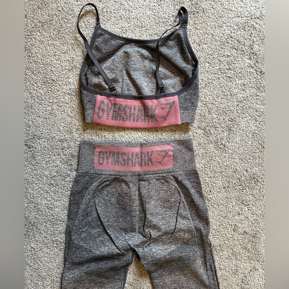 Gymshark Gray & Pink Set